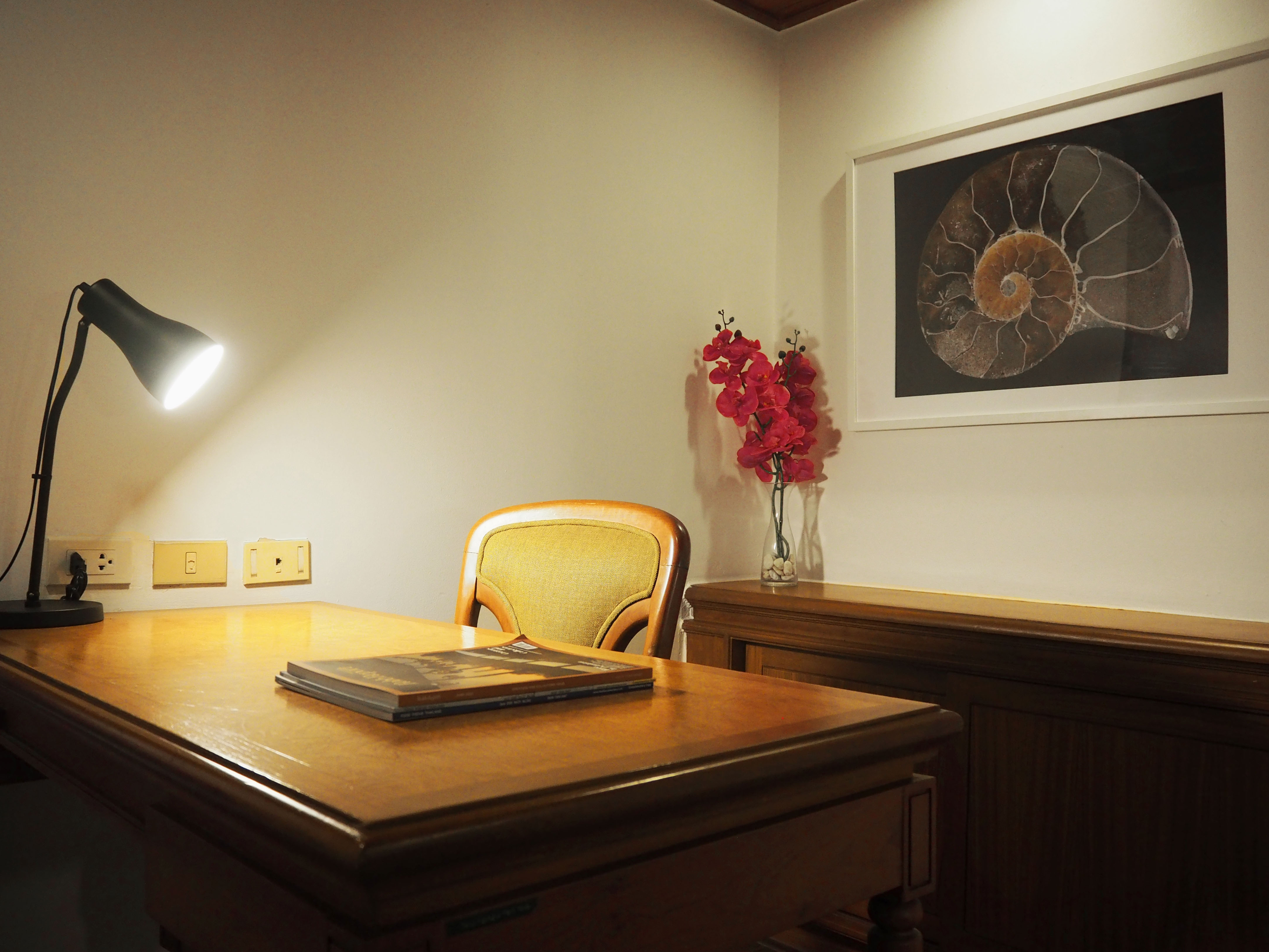 Superior Corner Room